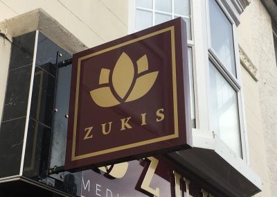 sign-zukis