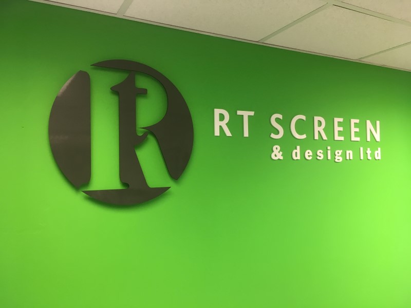 raised-lettering-rt-screen-and-design