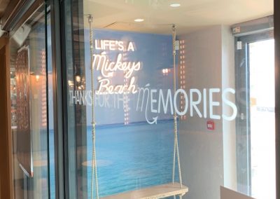 WINDOW GRAPHICS4 (Small)